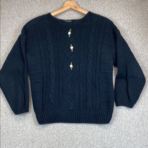 Vintage Victoria Jones cable knit sweater black with white rosettes sweet chunky - Picture 1 of 11